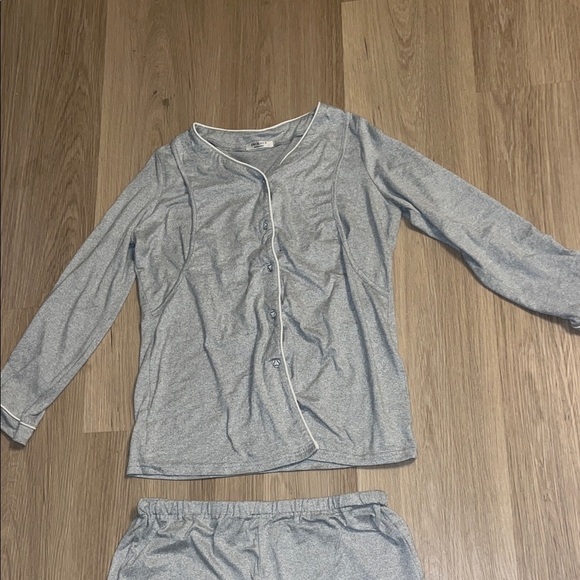 Women's Gray Nursing Pajama Set - Picture 3 of 5